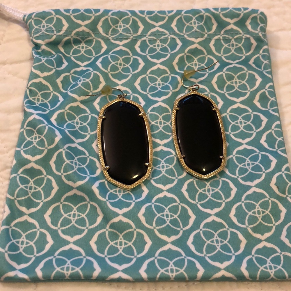 Danielle Kendra Scott Earrings